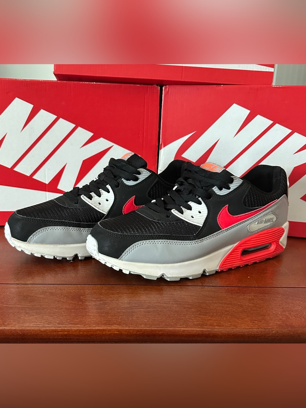 Nike Air Max 90 Essential 'Bright Crimson' (2019)